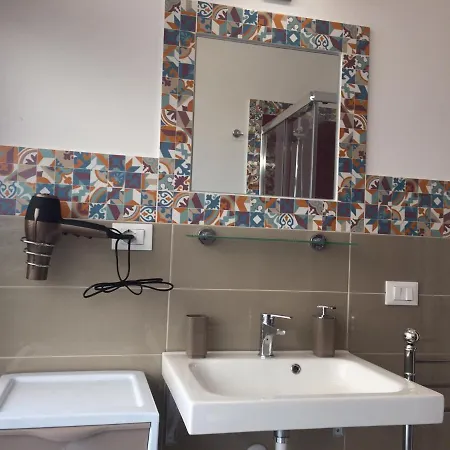 George House 3*