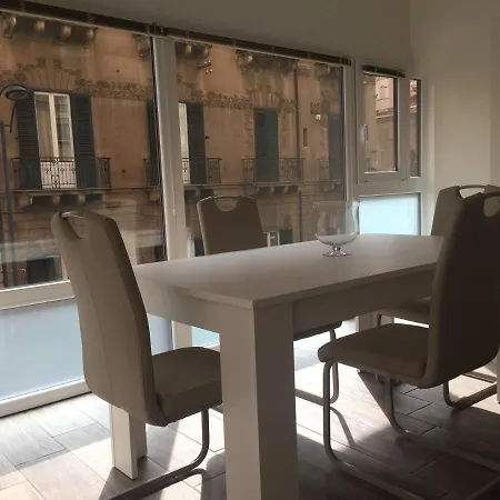 George House 3*